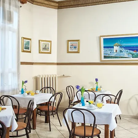 Nea Metropolis Hotel 3*
