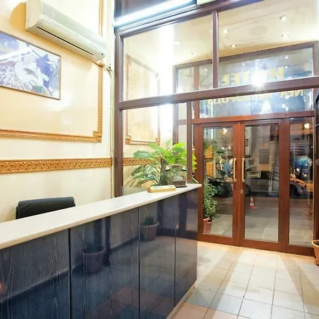 尼梅特波利斯酒店