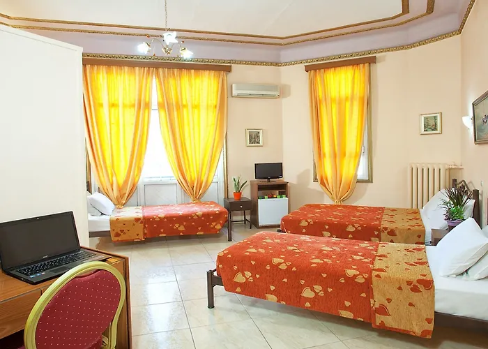 Nea Metropolis Hotel 3*