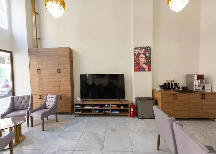 Hotel Nea Metropolis 3*