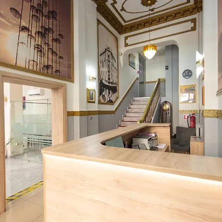 Hotel Nea Metropolis 3*