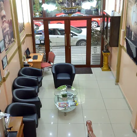 Nea Metropolis Hotel 3*