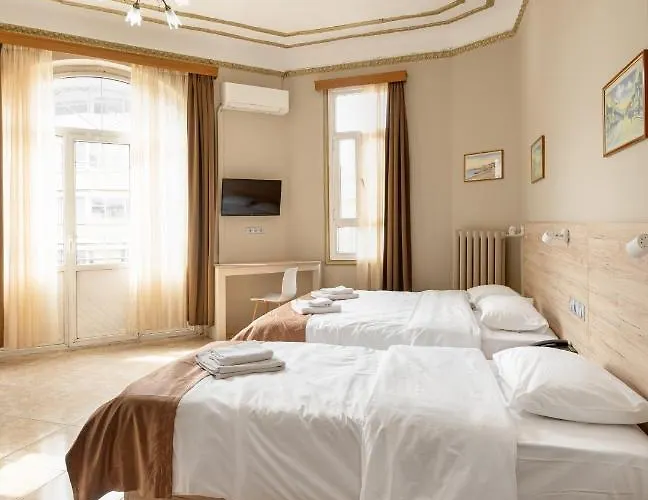 Hotell Nea Metropolis 3*