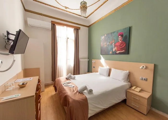 Nea Metropolis Hotel 3*