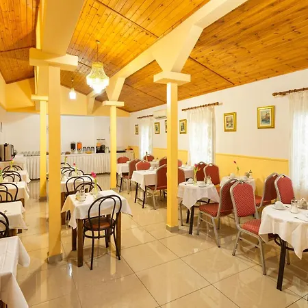 Nea Metropolis Hotel
