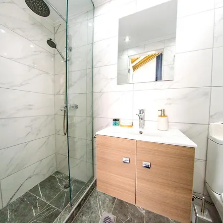 Hotel Nea Metropolis 3*