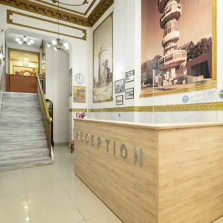 فندق نيا متروبوليس 3*